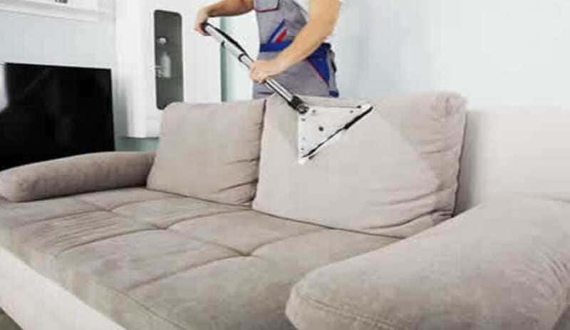 Cleaning of a microfiber sofa with steam.