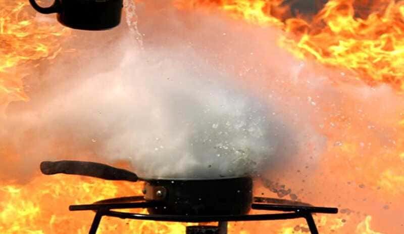 How to stop a cooking oil fire.