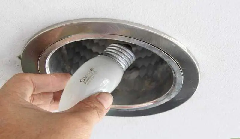 How to mount downlights in ceilings.