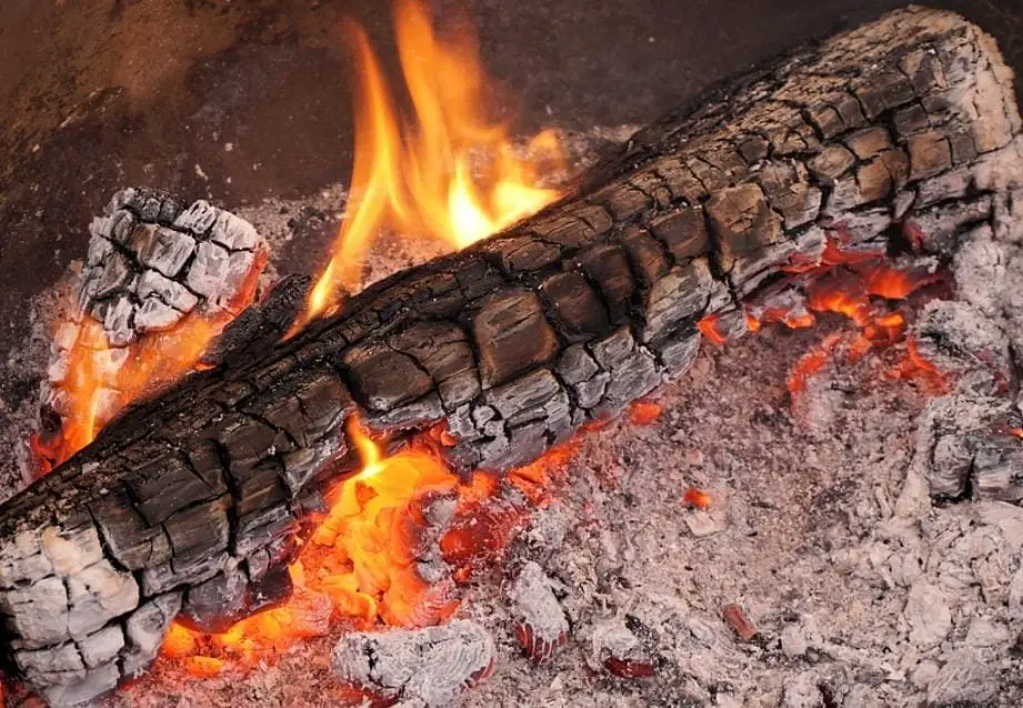 How to correctly extinguish a charcoal grill.